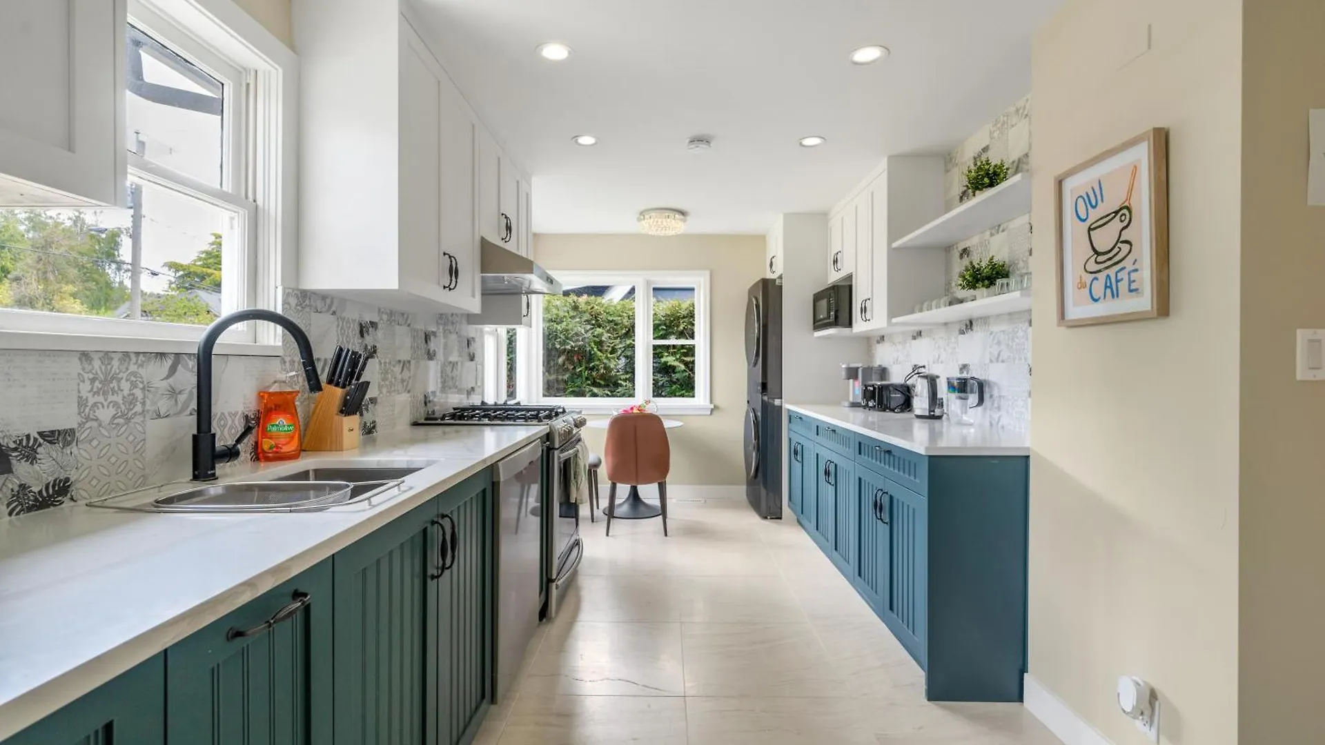 Comfort House In Kerrisdale, Private And Shared Rooms Vancouver