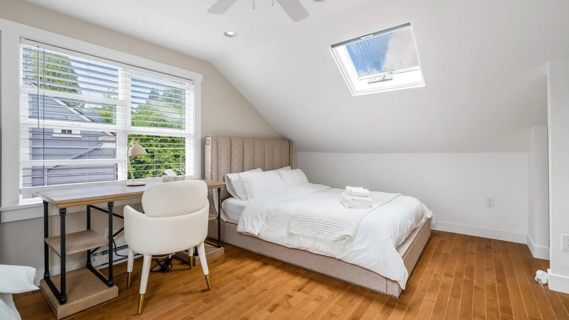 Comfort House In Kerrisdale, Private And Shared Rooms Vancouver Penzion