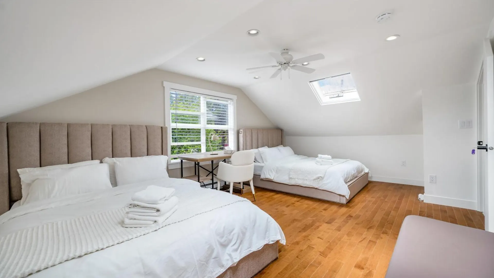Comfort House In Kerrisdale, Private And Shared Rooms Vancouver 0*,  Kanada